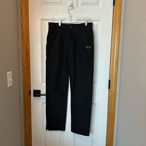 Black Oakley pants, 31/32.